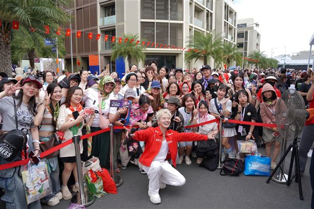 Bùng nổ Booth Karo tại Concert Encore Anh Trai Vượt Ngàn Chông Gai cùng Tài Duy Khánh và Đỗ Hoàng Hiệp