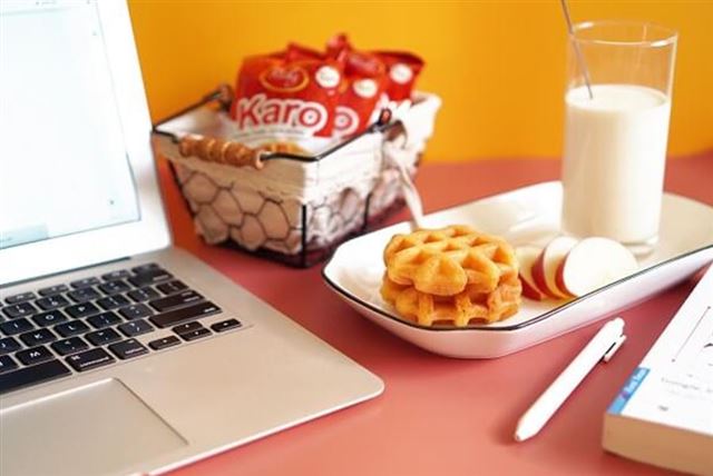 The secret to the appeal of the delicious and popular Karo waffle