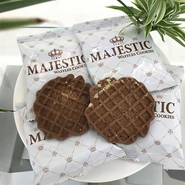 majestic-almond